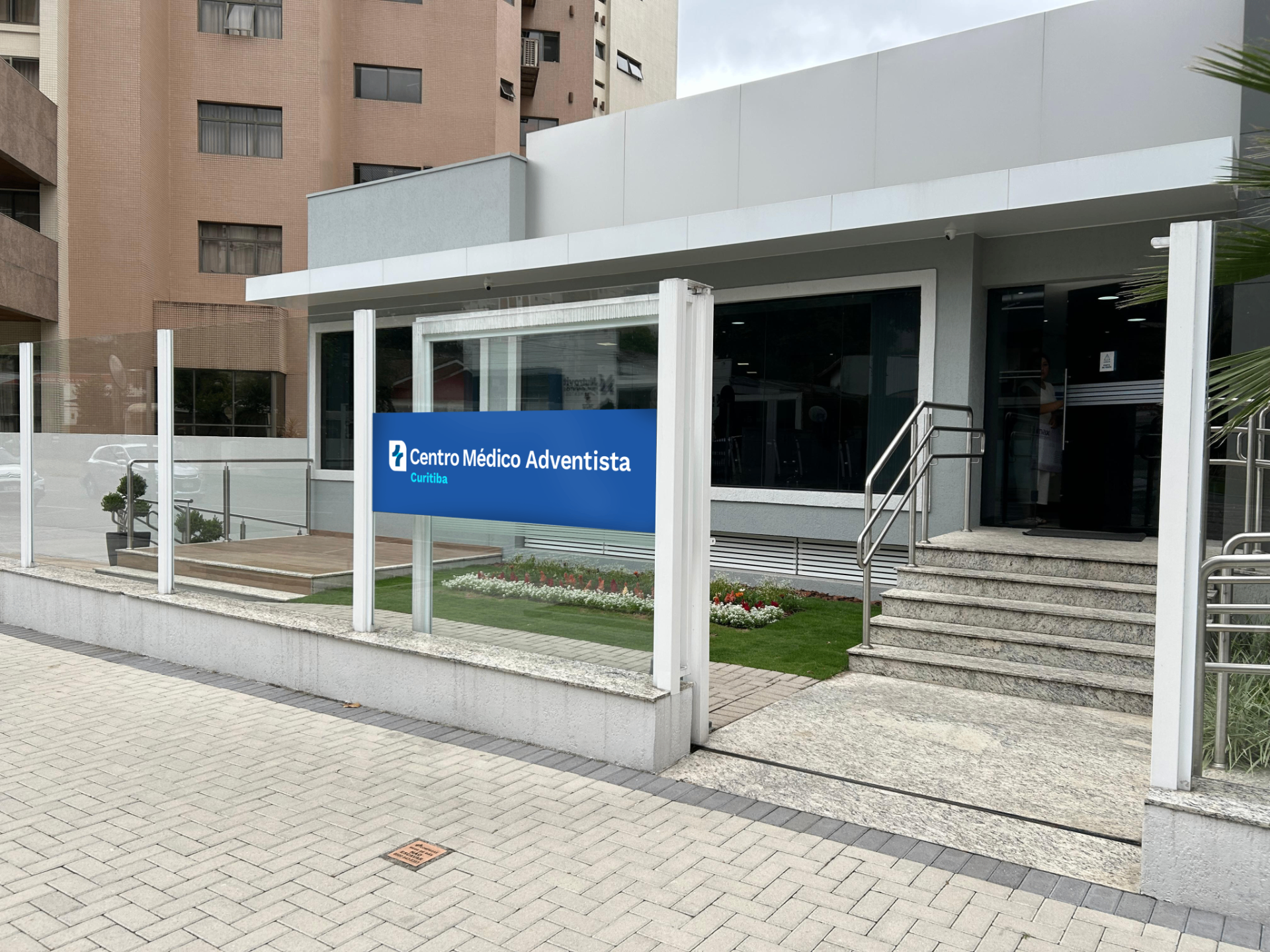 Fachada do Centro Médico Adventista Curitiba