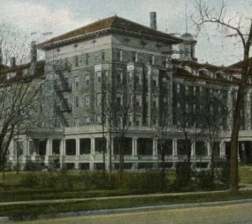 Prédio principal do Sanatório de Battle Creek, inaugurado em 1877