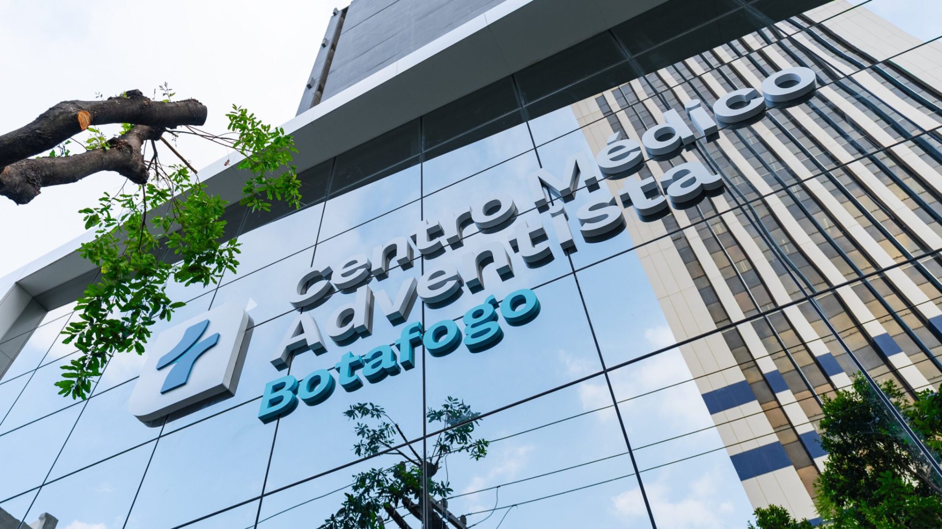 Fachada do Centro Médico Adventista Botafogo